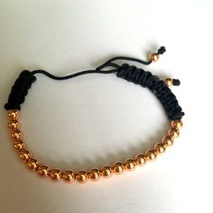 NWOT Rose gold beaded bracelet